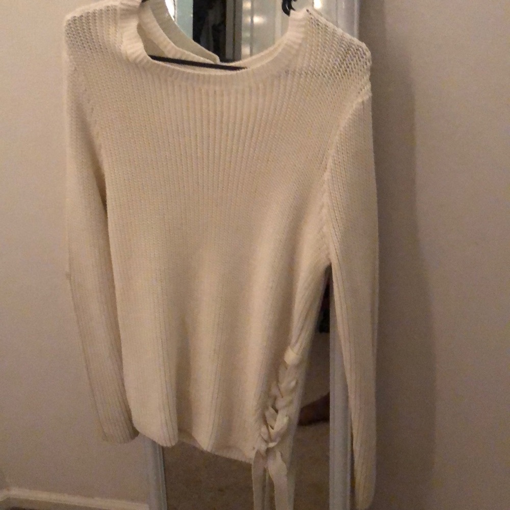 Oversized Ribbon Sweater - Picture 2 of 3